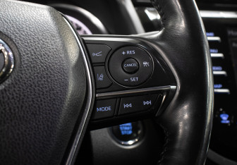 Подержанный автомобиль Toyota Camry Sedan 2020 года (18 фото)