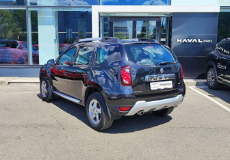 Подержанный автомобиль Renault Duster 2016 года (7 фото)