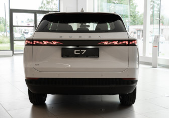 Новый Omoda C7 2025 (5 фото)