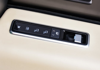 Подержанный автомобиль Land Rover Range Rover 2019 года (18 фото)