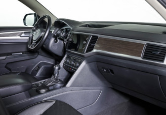 Подержанный автомобиль Volkswagen Teramont 2018 года (10 фото)