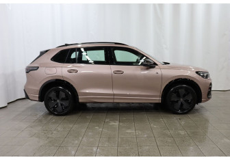 Новый Volkswagen Tiguan 2025 (6 фото)