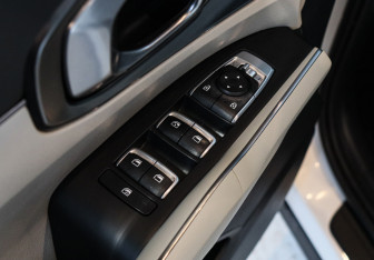 Подержанный автомобиль Kia Sorento 2023 года (14 фото)