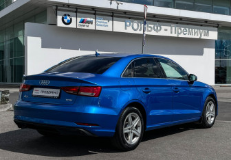 Подержанный автомобиль Audi A3 Sedan 2017 года (5 фото)