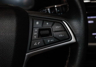 Подержанный автомобиль Москвич 3 2024 года (23 фото)