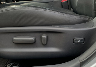 Подержанный автомобиль Toyota Camry Sedan 2011 года (18 фото)