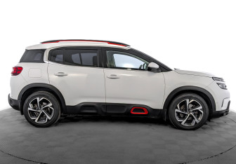 Подержанный автомобиль Citroen C5 Aircross 2019 года (4 фото)