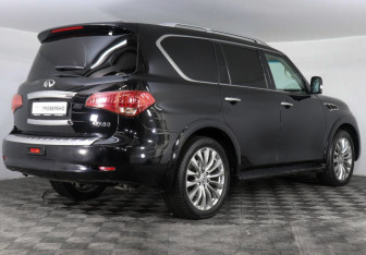 Подержанный автомобиль Infiniti QX80 2014 года (5 фото)