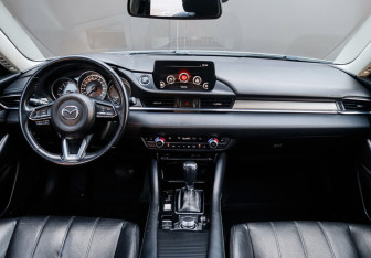 Подержанный автомобиль Mazda 6 Sedan 2021 года (20 фото)