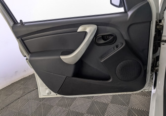 Подержанный автомобиль LADA (ВАЗ) Largus Wagon 2021 года (20 фото)