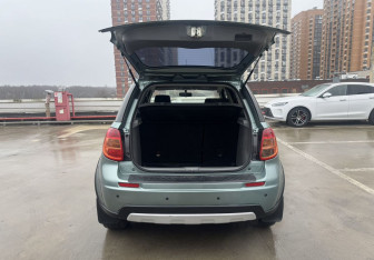 Подержанный автомобиль Suzuki SX4 Hatchback 2012 года (7 фото)