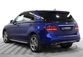 Подержанный автомобиль Mercedes-Benz GLE 2017 года (7 фото)