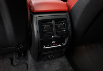 Подержанный автомобиль BMW X4 M 2022 года (20 фото)