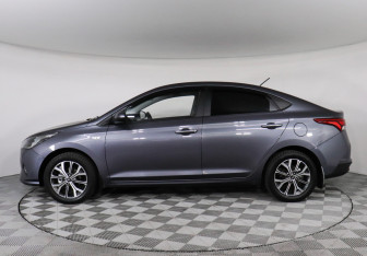 Подержанный автомобиль Hyundai Solaris Sedan 2022 года (8 фото)