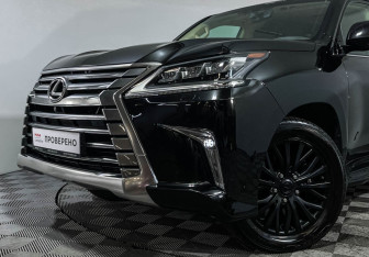 Подержанный автомобиль Lexus LX 2016 года (35 фото)
