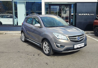 Подержанный автомобиль Changan CS35 2014 года (3 фото)