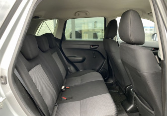 Подержанный автомобиль Suzuki Vitara 2015 года (21 фото)