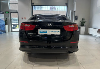 Подержанный автомобиль Kia Optima Sedan 2015 года (5 фото)