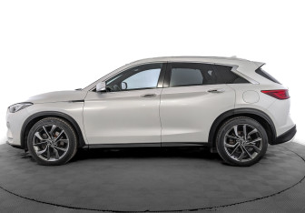 Подержанный автомобиль Infiniti QX50 2021 года (8 фото)