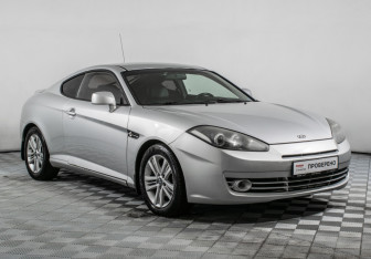 Подержанный автомобиль Hyundai Coupe 2008 года (3 фото)