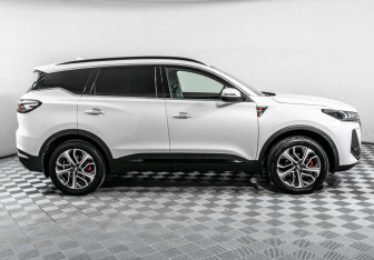 Подержанный автомобиль Chery Tiggo 7 Pro Max 2024 года (4 фото)