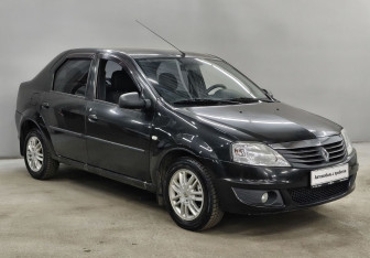 Подержанный автомобиль Renault Logan Sedan 2010 года (3 фото)