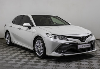 Подержанный автомобиль Toyota Camry Sedan 2020 года (3 фото)