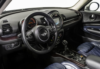 Подержанный автомобиль MINI Clubman Wagon 2016 года (11 фото)