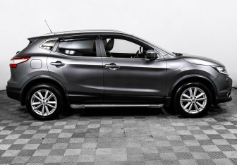 Подержанный автомобиль Nissan Qashqai 2016 года (4 фото)