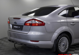 Подержанный автомобиль Ford Mondeo Sedan 2008 года (20 фото)