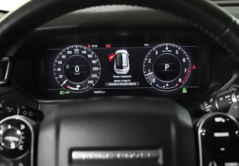 Подержанный автомобиль Land Rover Range Rover Velar 2018 года (11 фото)