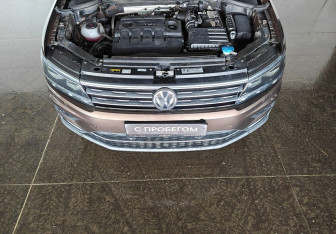 Подержанный автомобиль Volkswagen Tiguan 2019 года (9 фото)