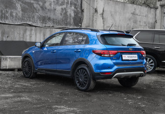 Подержанный автомобиль Kia Rio Hatchback 2019 года (6 фото)