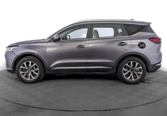 Подержанный автомобиль Chery Tiggo 7 Pro 2022 года (8 фото)