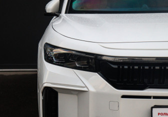 Подержанный автомобиль Voyah Free 2023 года (20 фото)