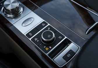 Подержанный автомобиль Land Rover Range Rover 2021 года (19 фото)