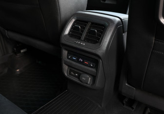 Подержанный автомобиль Volkswagen Tiguan 2018 года (17 фото)