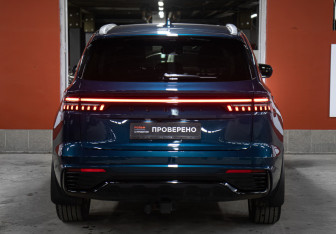 Подержанный автомобиль Geely Monjaro 2023 года (6 фото)