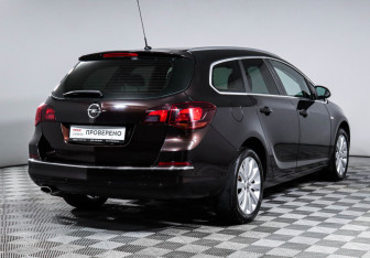 Подержанный автомобиль Opel Astra Wagon 2014 года (5 фото)