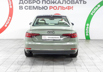 Подержанный автомобиль Audi A4 Sedan 2017 года (5 фото)