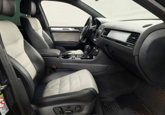 Подержанный автомобиль Volkswagen Touareg 2018 года (9 фото)