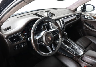 Подержанный автомобиль Porsche Macan 2014 года (9 фото)