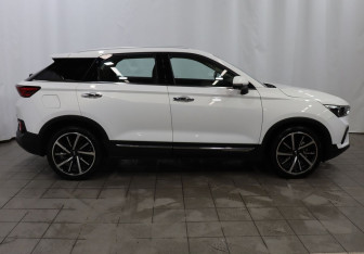 Подержанный автомобиль FAW Bestune T77 2022 года (7 фото)