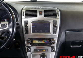 Подержанный автомобиль Toyota Avensis Wagon 2012 года (11 фото)