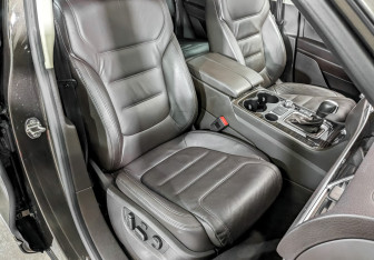 Подержанный автомобиль Volkswagen Touareg 2017 года (24 фото)