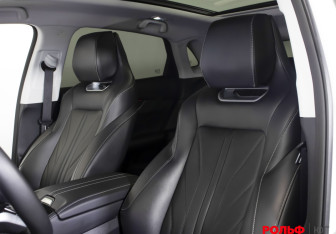 Подержанный автомобиль Changan UNI-K 2023 года (16 фото)