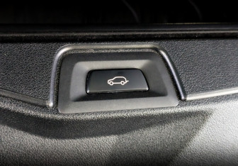 Подержанный автомобиль BMW X5 2020 года (27 фото)