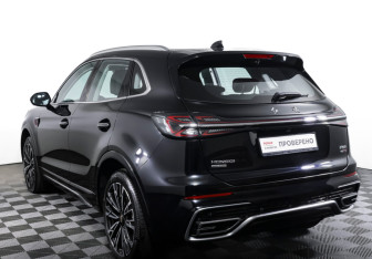 Подержанный автомобиль Hongqi HS5 2024 года (7 фото)