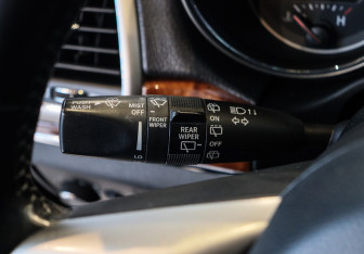 Подержанный автомобиль Jeep Grand Cherokee 2012 года (26 фото)
