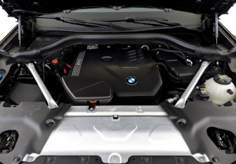 Подержанный автомобиль BMW X4 2021 года (9 фото)